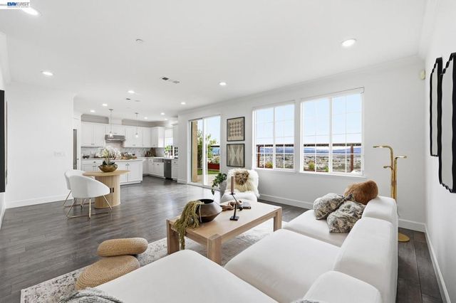 4726 S Spago Drive, Dublin, CA 94568