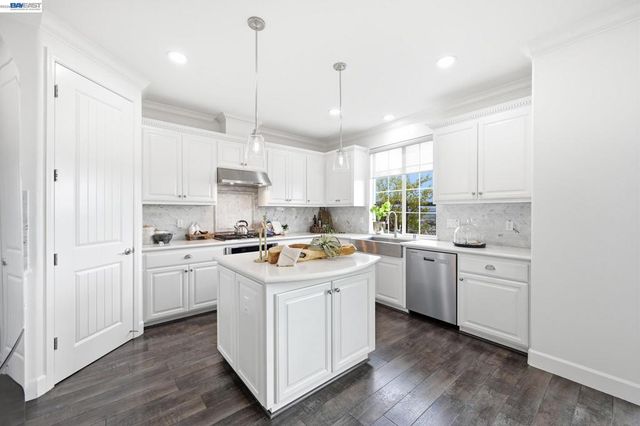 4726 S Spago Drive, Dublin, CA 94568