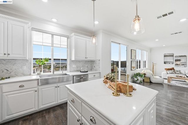4726 S Spago Drive, Dublin, CA 94568