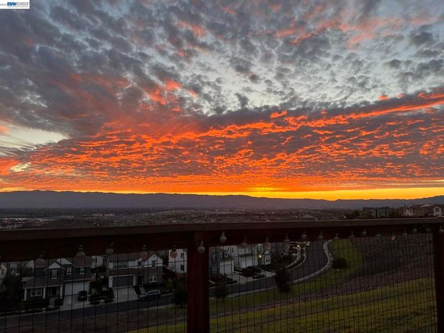 4726 S Spago Drive, Dublin, CA 94568