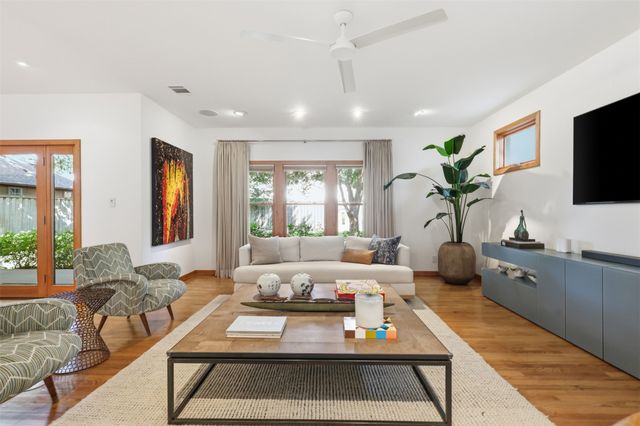 4329 Taos Road, Dallas, TX 75209