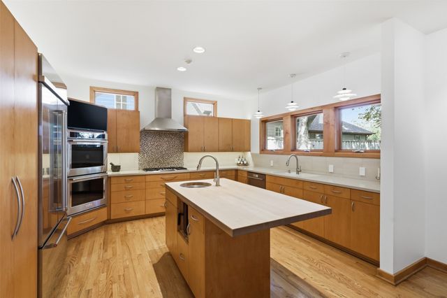 4329 Taos Road, Dallas, TX 75209
