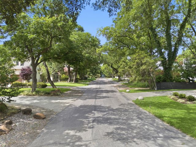 4329 Taos Road, Dallas, TX 75209