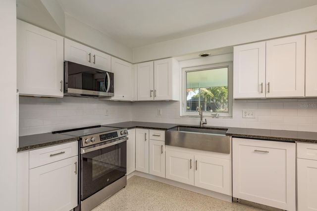 829 NARCISSUS AVENUE, Clearwater Beach, FL 33767