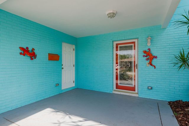 829 NARCISSUS AVENUE, Clearwater Beach, FL 33767