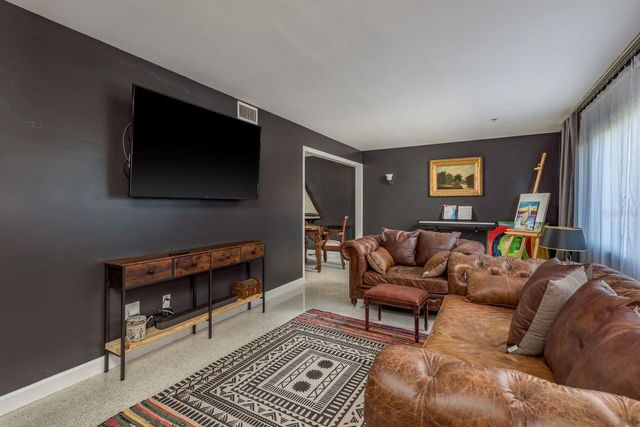 829 NARCISSUS AVENUE, Clearwater Beach, FL 33767