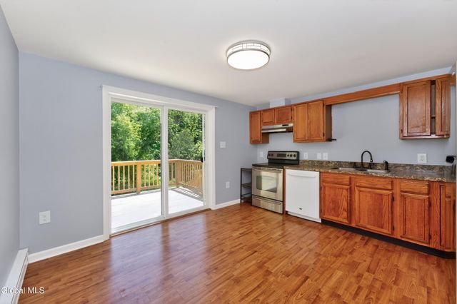 106 Dunsbach Road, Halfmoon, NY 12065