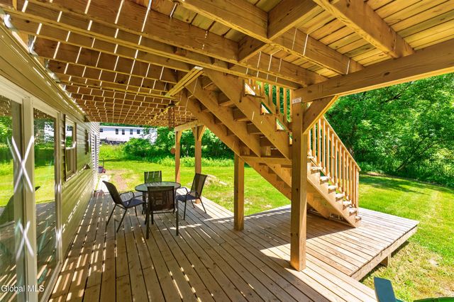 106 Dunsbach Road, Halfmoon, NY 12065