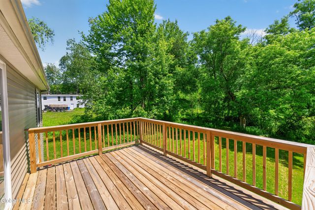 106 Dunsbach Road, Halfmoon, NY 12065