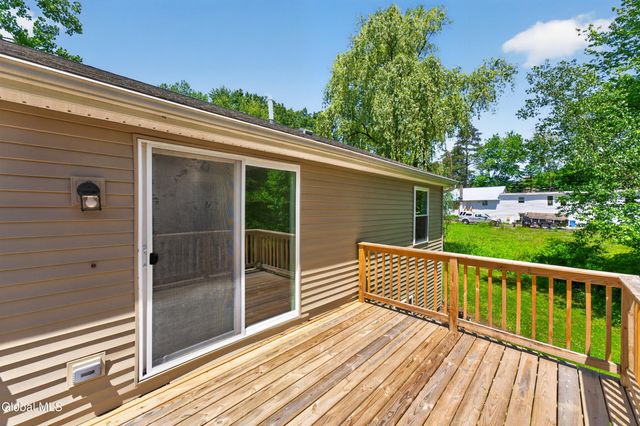 106 Dunsbach Road, Halfmoon, NY 12065