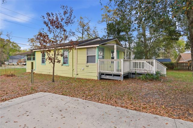 1120 E MINNESOTA AVENUE, Deland, FL 32724