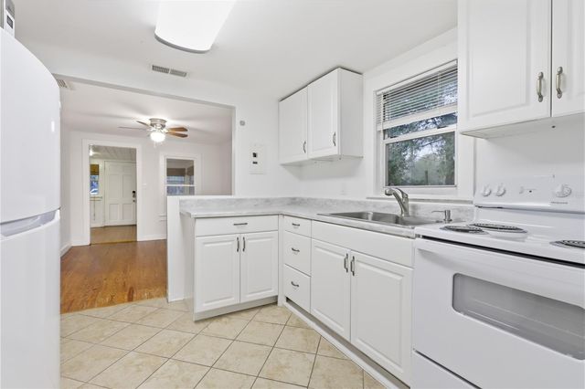 1120 E MINNESOTA AVENUE, Deland, FL 32724