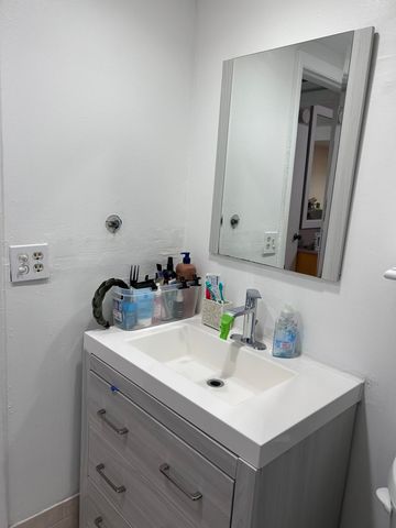 7300 NW 17th Street 320, Plantation, FL 33313