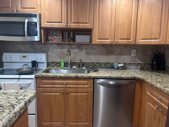 7300 NW 17th Street 320, Plantation, FL 33313