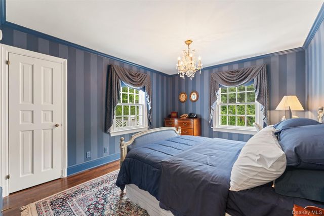 21 Dolma Road, Scarsdale, NY 10583