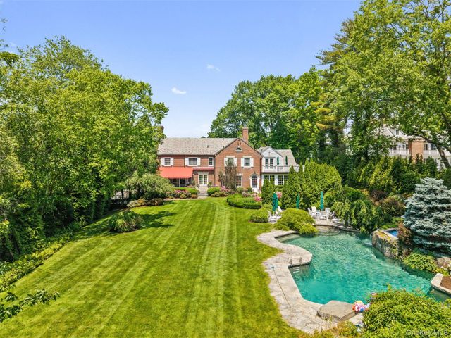 21 Dolma Road, Scarsdale, NY 10583