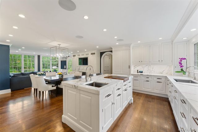 21 Dolma Road, Scarsdale, NY 10583