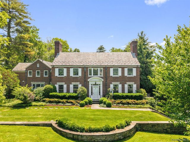 21 Dolma Road, Scarsdale, NY 10583