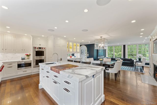 21 Dolma Road, Scarsdale, NY 10583