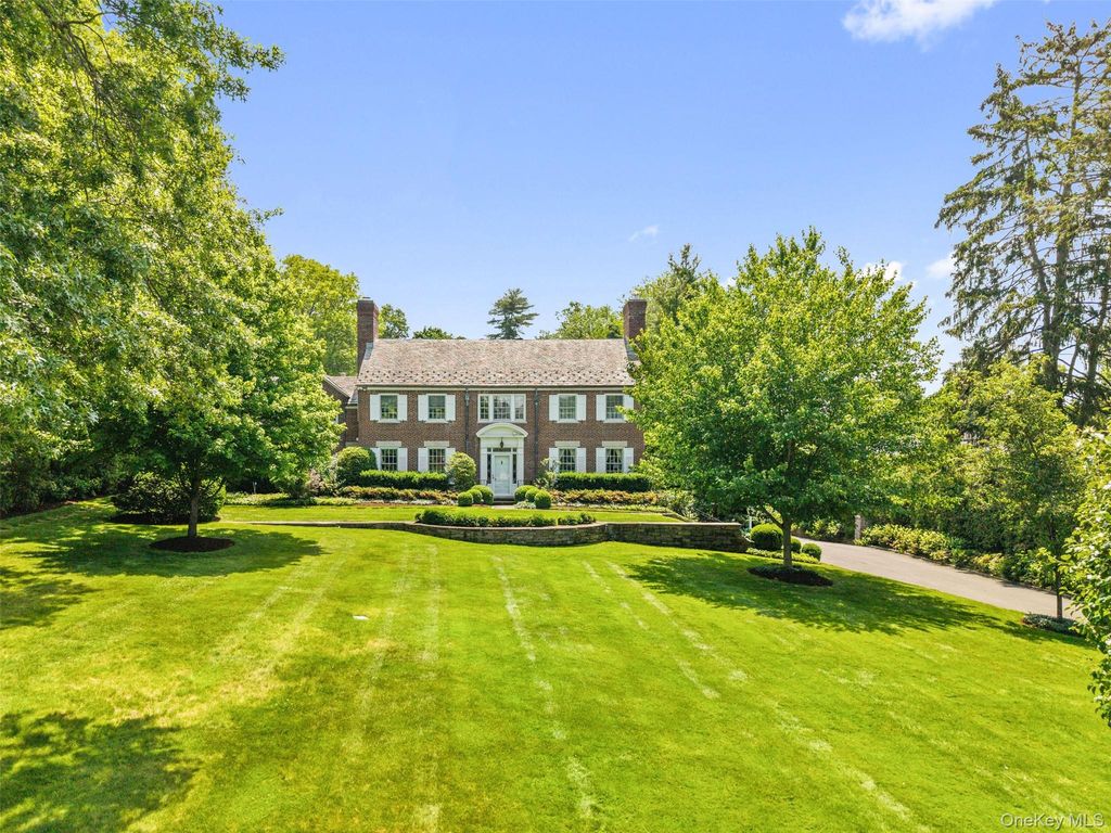 21 Dolma Road, Scarsdale, NY 10583