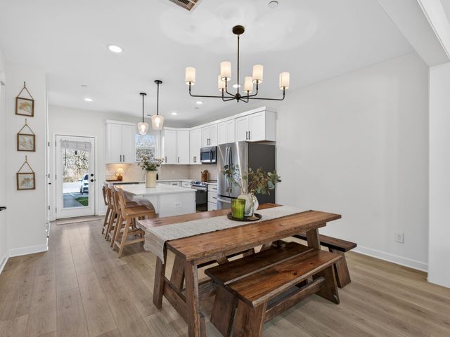 1945 Amacher Dr, Spring Hill, TN 37174