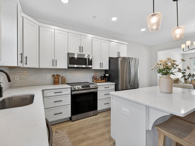 1945 Amacher Dr, Spring Hill, TN 37174