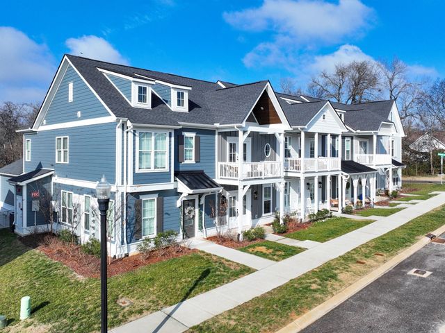 1945 Amacher Dr, Spring Hill, TN 37174