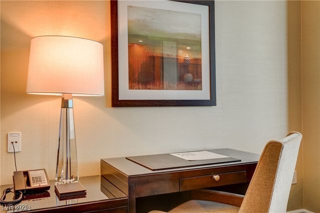 2000 North Fashion Show Drive 5600, Las Vegas, NV 89109