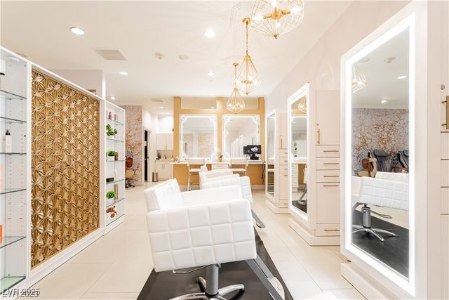 2000 North Fashion Show Drive 5600, Las Vegas, NV 89109