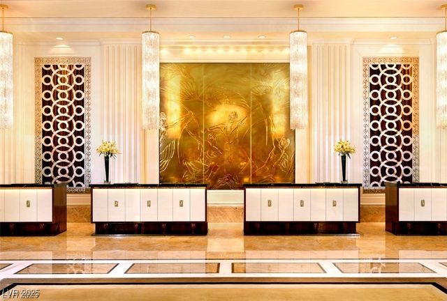 2000 North Fashion Show Drive 5600, Las Vegas, NV 89109