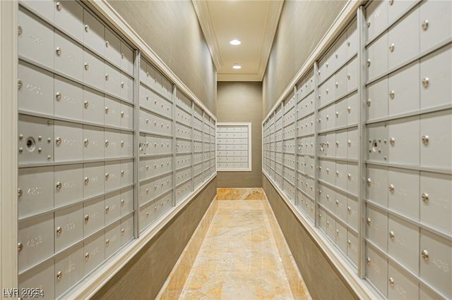 2000 North Fashion Show Drive 5600, Las Vegas, NV 89109