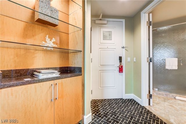 2000 North Fashion Show Drive 5600, Las Vegas, NV 89109