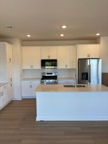 21725 Rose Drive, Farmington, MN 55024