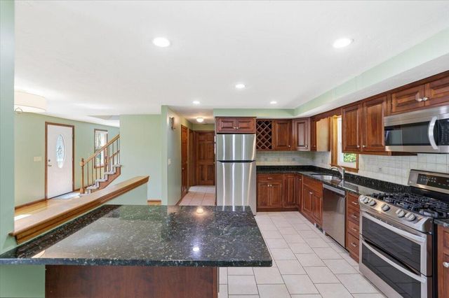 36 Kirk Circle, Plymouth, MA 02360