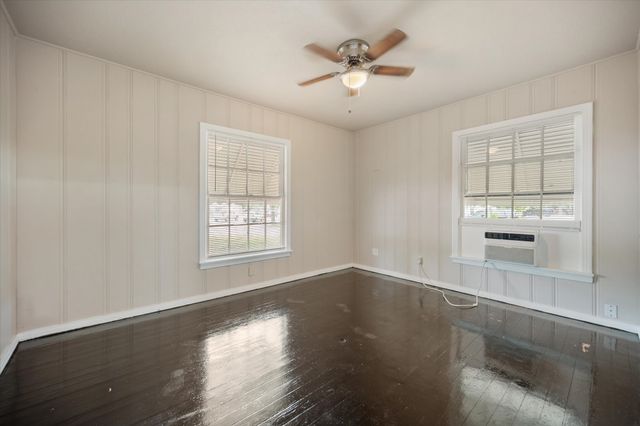3837B Earl Street, Fort Worth, TX 76111