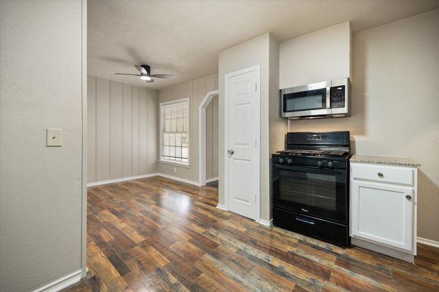 3837B Earl Street, Fort Worth, TX 76111