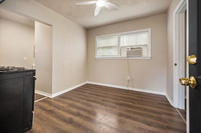 3837B Earl Street, Fort Worth, TX 76111