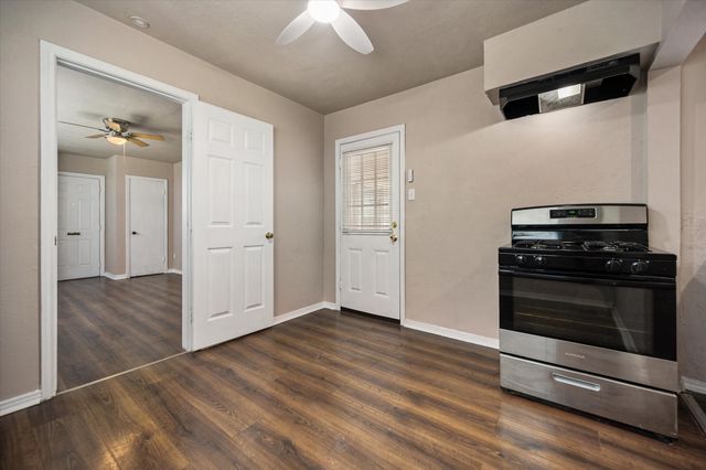 3837B Earl Street, Fort Worth, TX 76111