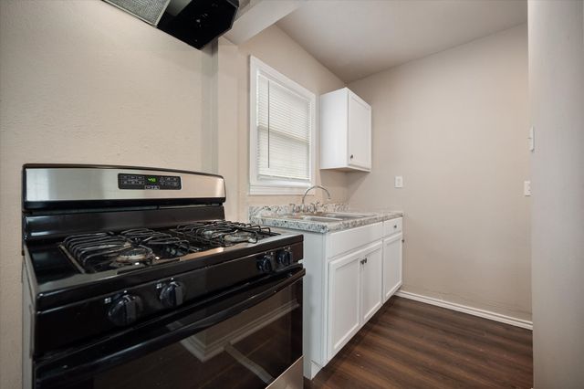 3837B Earl Street, Fort Worth, TX 76111