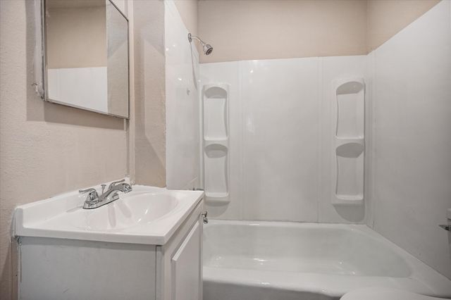 3837B Earl Street, Fort Worth, TX 76111