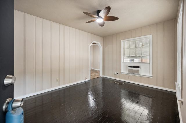 3837B Earl Street, Fort Worth, TX 76111