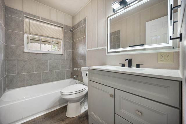 3837B Earl Street, Fort Worth, TX 76111