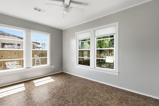 800 E Lobit Street, Baytown, TX 77520