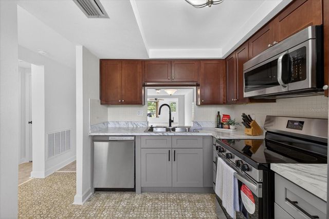 4116 HAMPTON DRIVE, New Port Richey, FL 34652