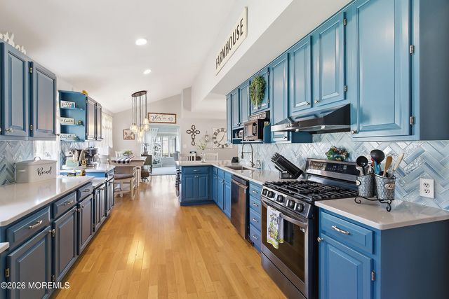 110 Dollmore Avenue, Waretown, NJ 08758