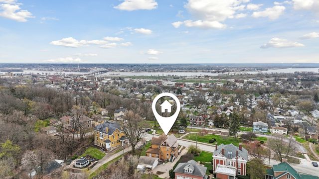 1436 Clay Street, Davenport, IA 52804