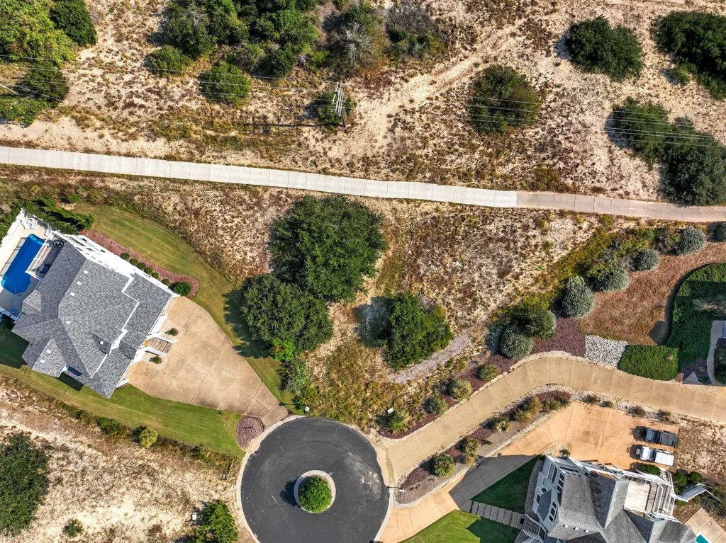 Image 3 of property listing at 667 High Sand Dune Court lot 209, Corolla, NC 27927