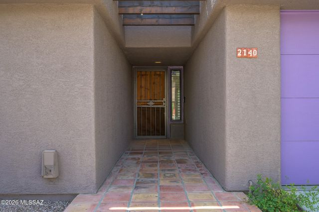 2140 E Gazania Lane, Tucson, AZ 85719