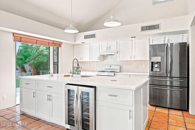 2140 E Gazania Lane, Tucson, AZ 85719