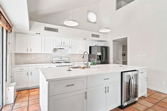 2140 E Gazania Lane, Tucson, AZ 85719